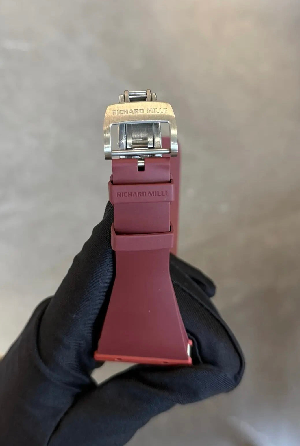 RM 16-04 Red Carbon Fiber