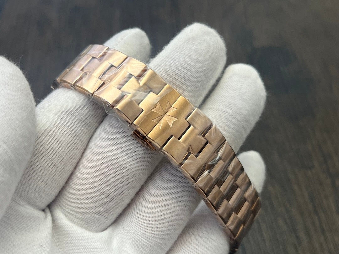 VC 7900V/110R-B336 Silver Dial 18K Gold Plated Stainless Steel Bracelet