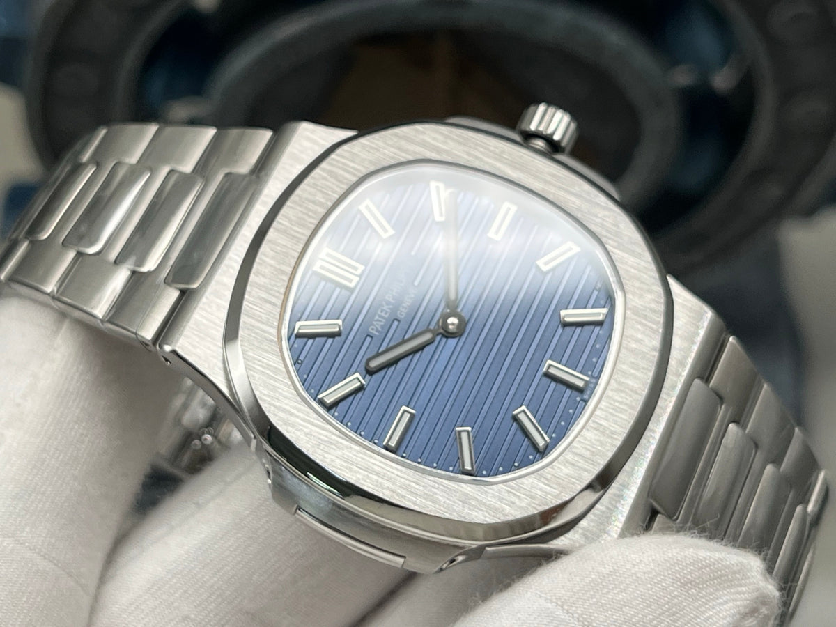 Naulitus 5810/1G-001 50th Anniversary Edition