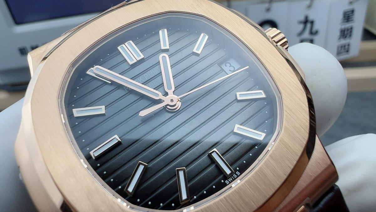 Nautilus 5711R-001 Gray Dial