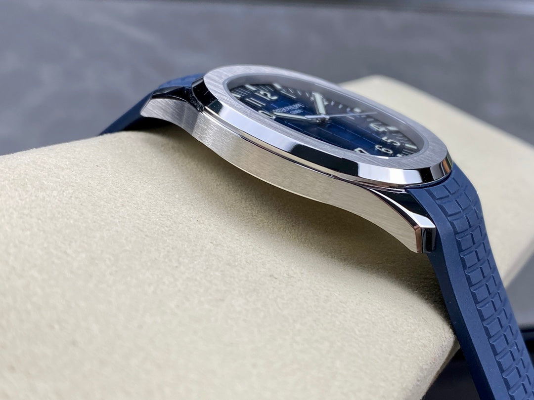 Aquanaut 5168G-001 Blue 18k White Gold Plated 42mm