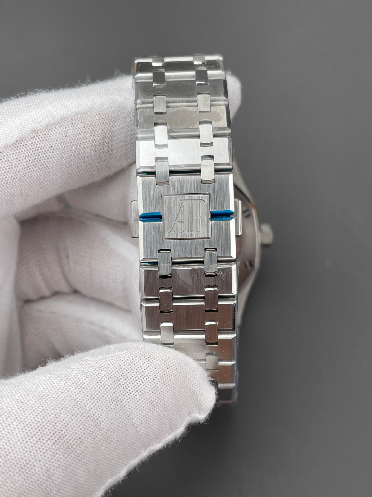 AP RO Blue Dial Stainless Steel 15500ST.OO.1220ST.04 41mm
