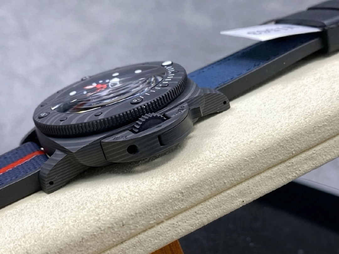 Submersible Luna Rossa Carbotech PAM01563