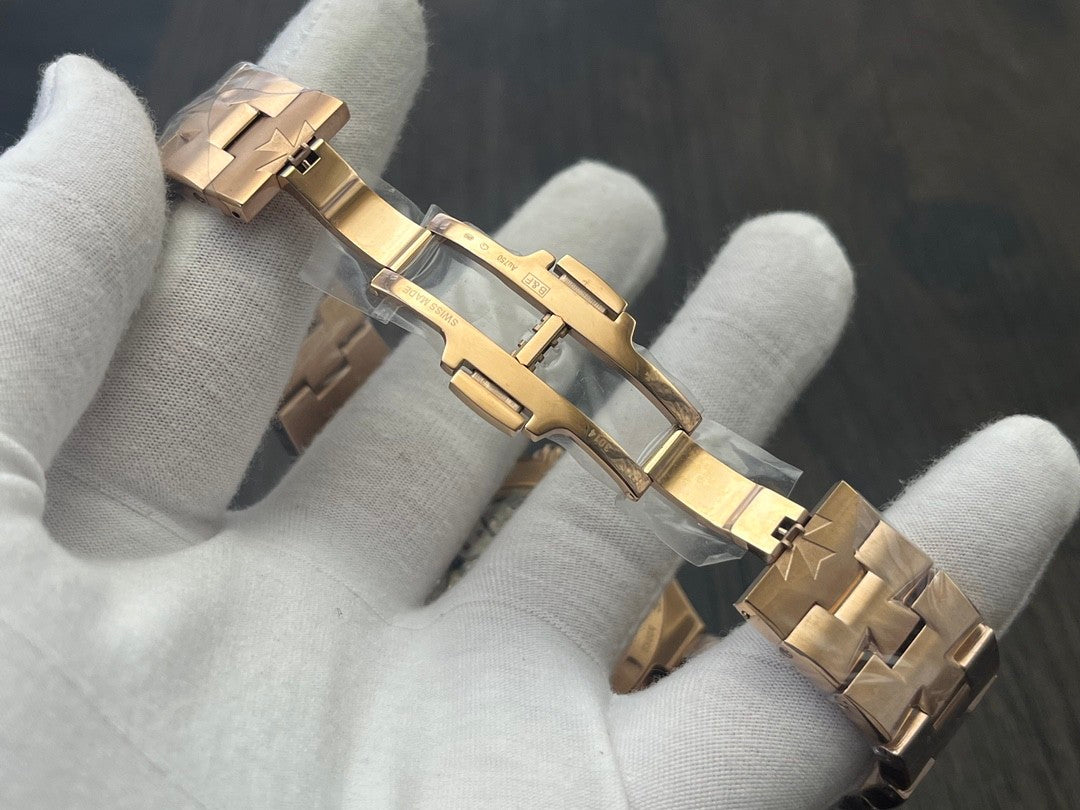 VC 7900V/110R-B336 Silver Dial 18K Gold Plated Stainless Steel Bracelet