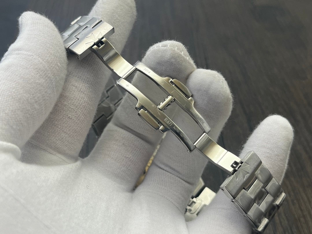 VC 7920V/210A-B333 Silver Dial Stainless Steel Bracelet
