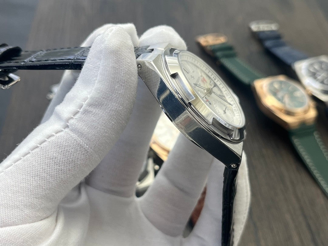 VC 7900V/110A-B333 Silver Dial Stainless Steel