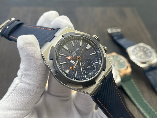 VC 7910V/000T-B922 Blue Dial Titanium