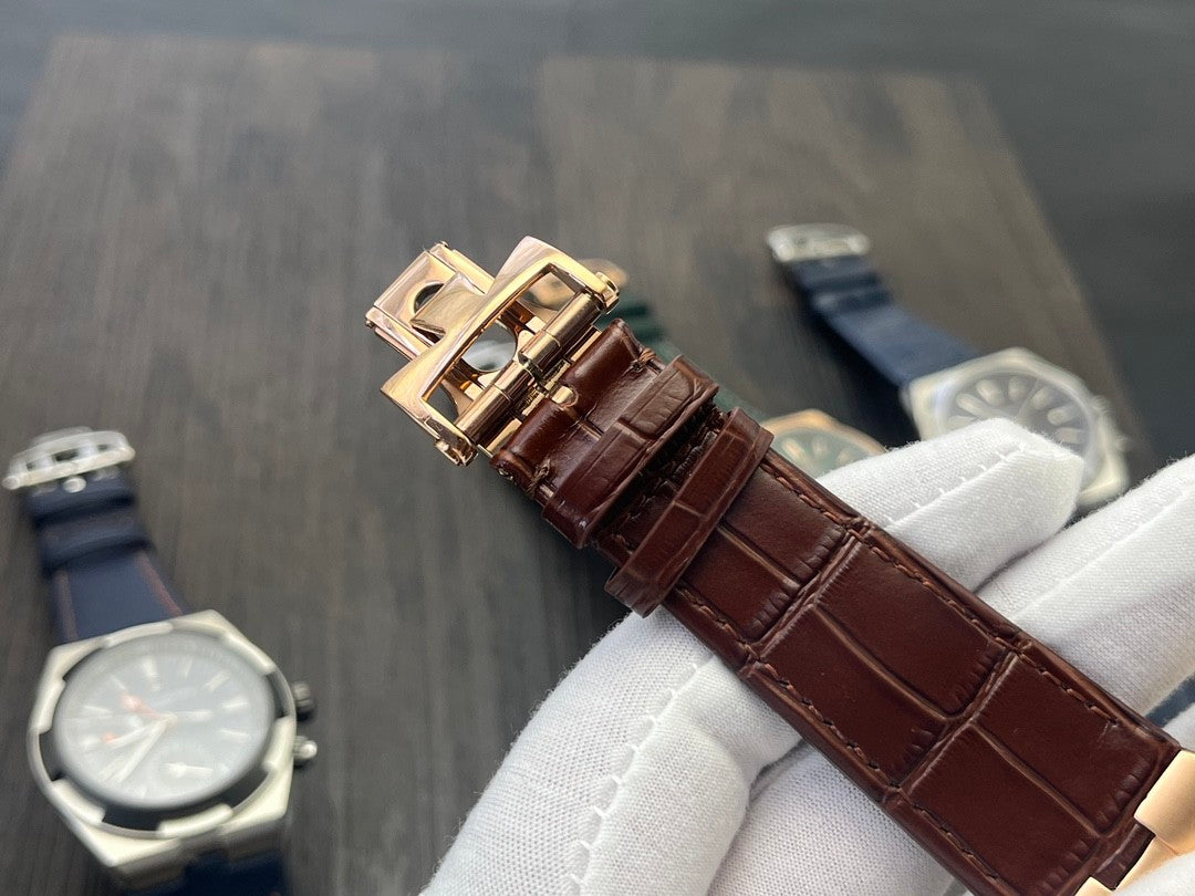 VC 7900V/000R-B336 Silver Dial 18K Gold Plated
