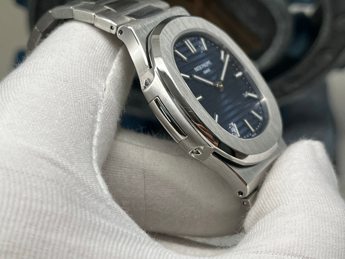 Naulitus 5810/1G-001 50th Anniversary Edition