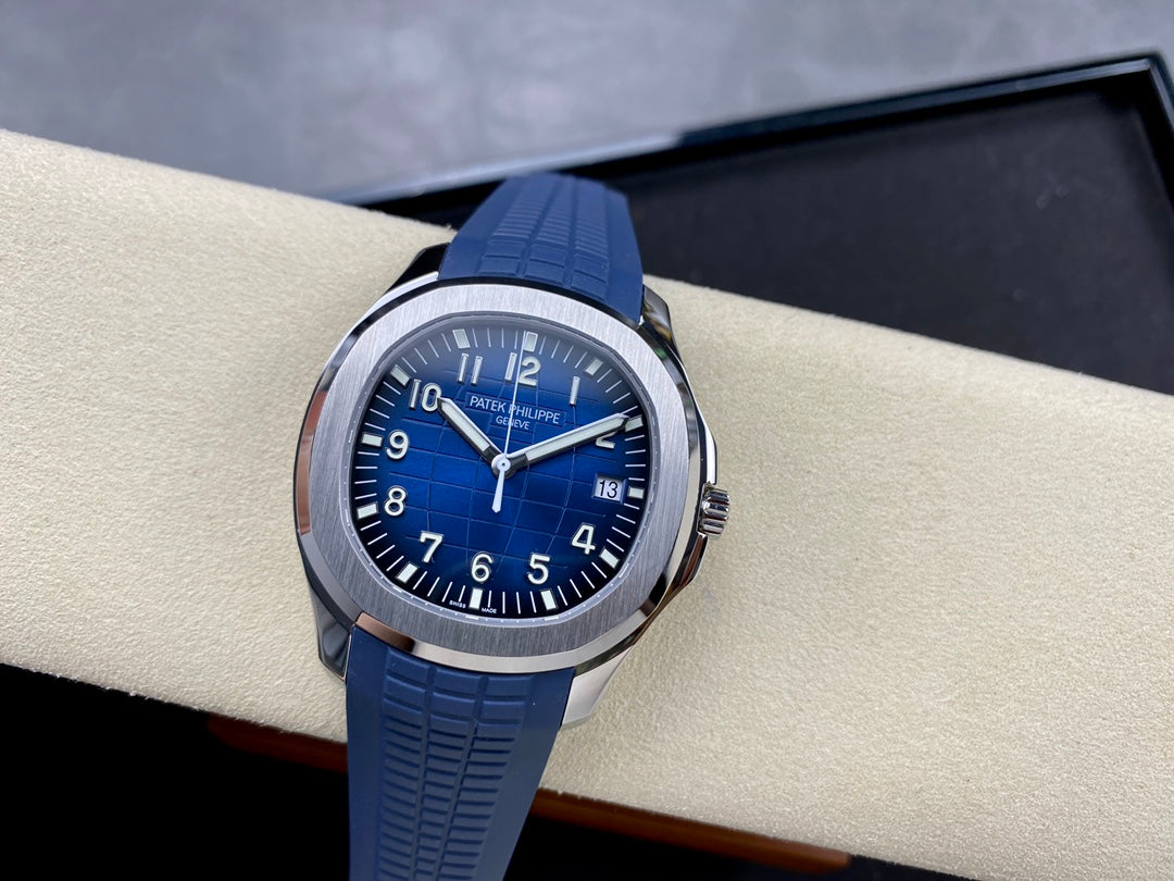 Aquanaut 5168G-001 Blue 18k White Gold Plated 42mm