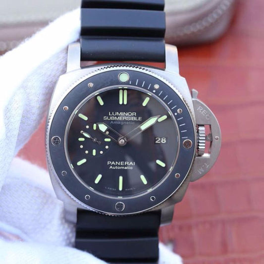 Luminor Submersible 1950 PAM00389